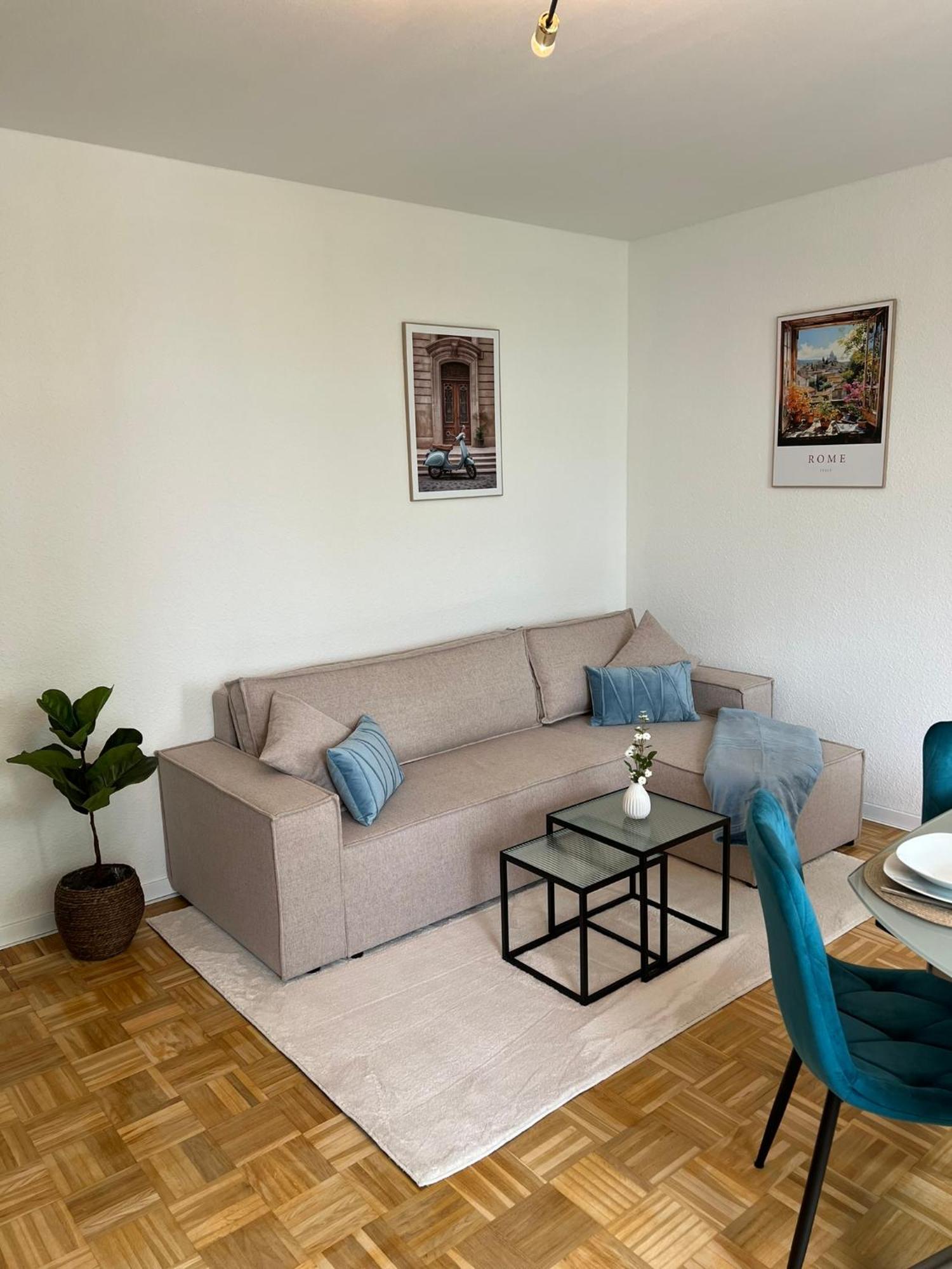 W&D Living - Fewo Kleines Italien Mit Parkplatz Und Balkon Celle Luaran gambar
