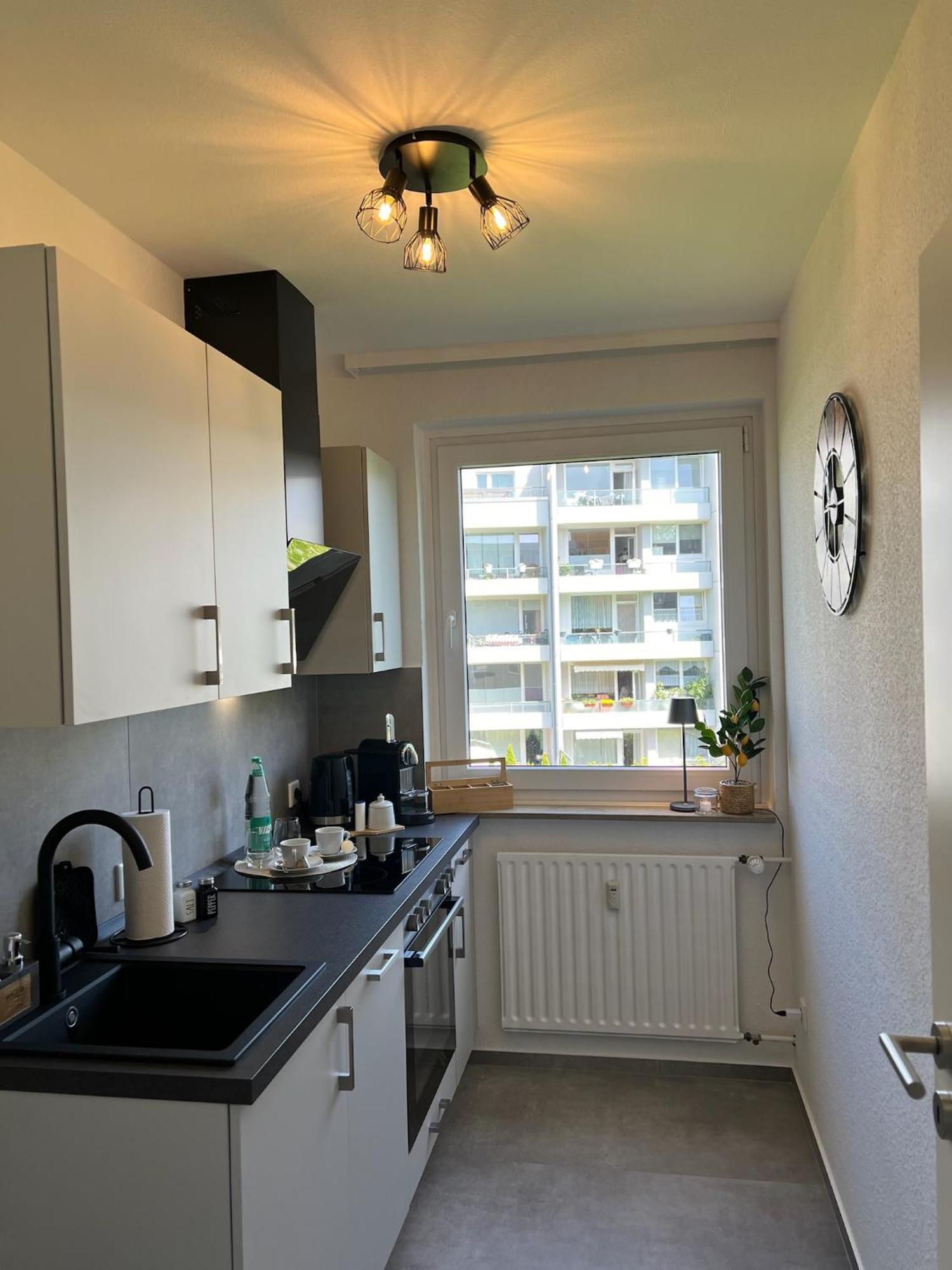 W&D Living - Fewo Kleines Italien Mit Parkplatz Und Balkon Celle Luaran gambar